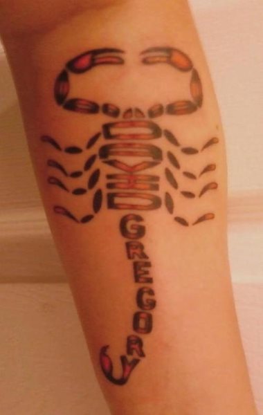skorpion tattoo 1003