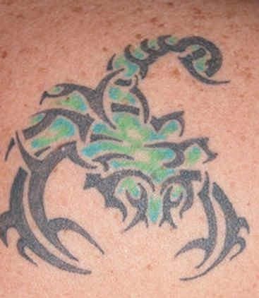 skorpion tattoo 1009