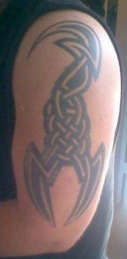 skorpion tattoo 1015
