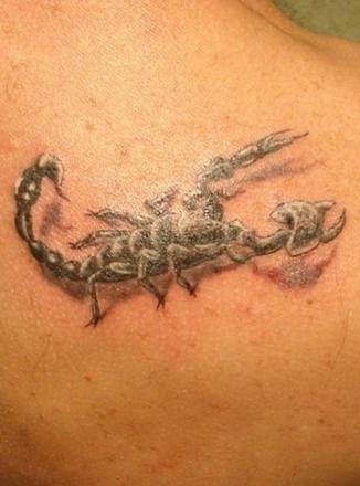 skorpion tattoo 1055