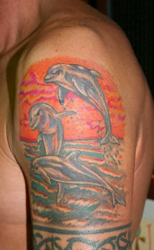 delphin tattoo 44