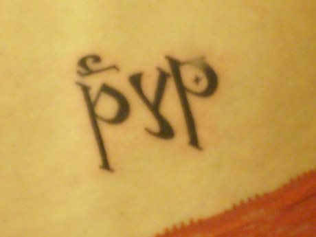 47 ElfenTattoos mit zahlreichen Buchstaben und Namen