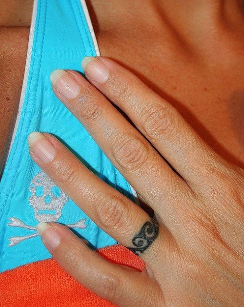 ring tattoo 16