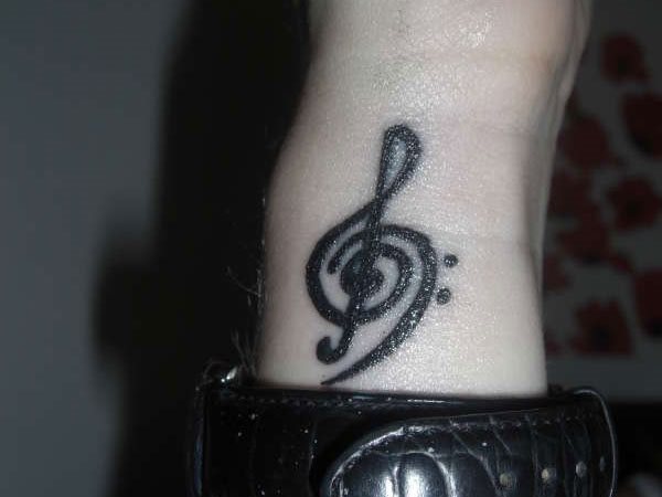 violinschlussel tattoo 08