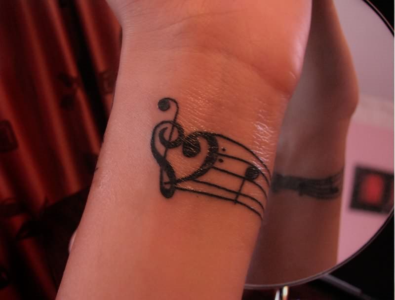 violinschlussel tattoo 29