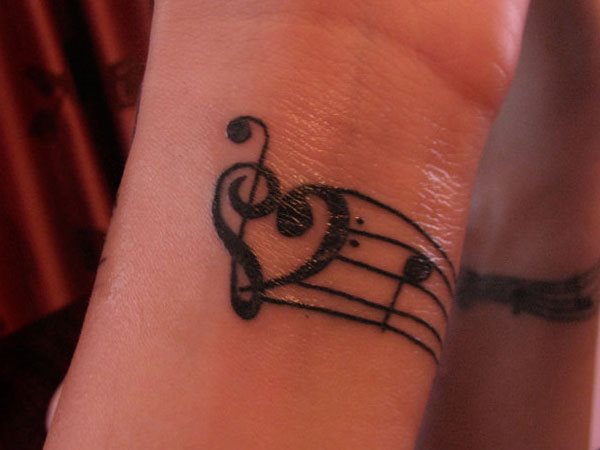 violinschlussel tattoo 30