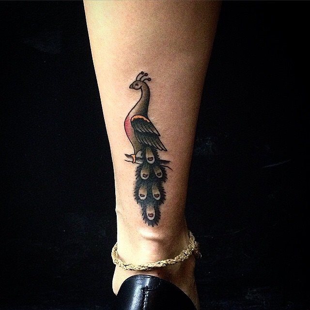 Frau Bein Tattoo 165