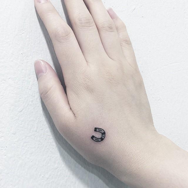 Hand Tattoo 115
