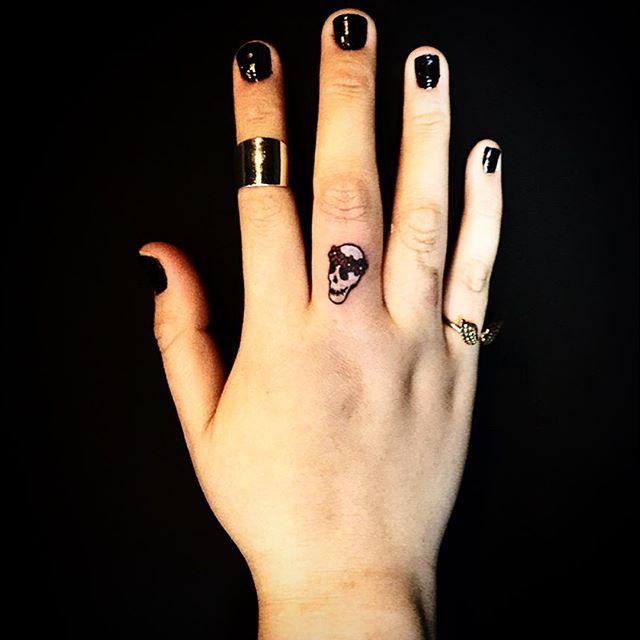 Hand Tattoo 59