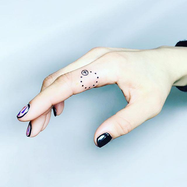 Hand Tattoo 69