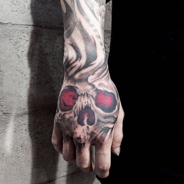 Hand Tattoo 95