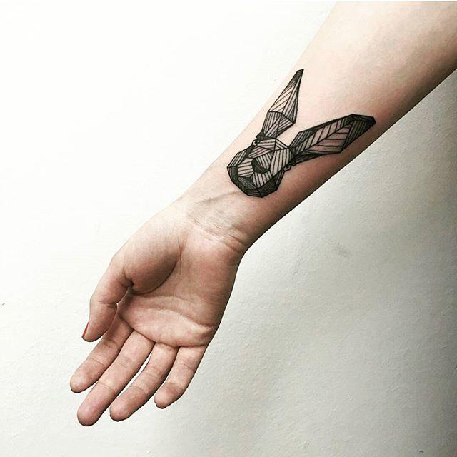Handgelenk Tattoo 105
