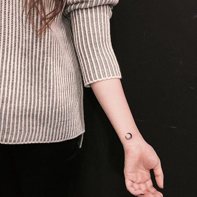Handgelenk Tattoo 173