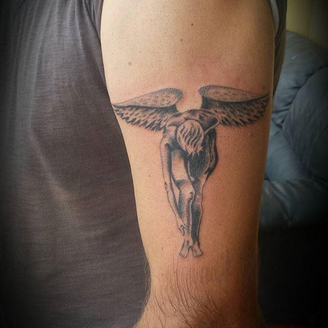 Fotogalerie von 76 Tattoos von Engeln und Engelchen