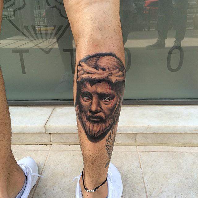 Jesus von Nazaret Tattoo 105