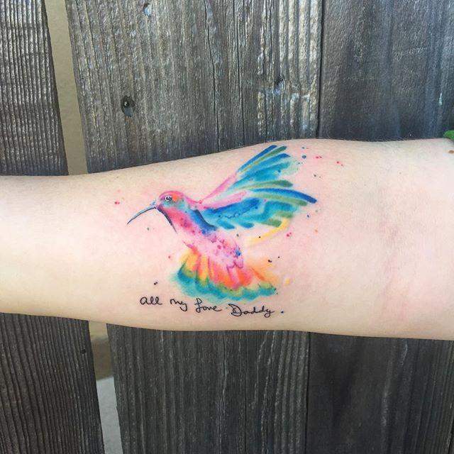 Kolibri Tattoos Bedeutung und 120 moderne Designs