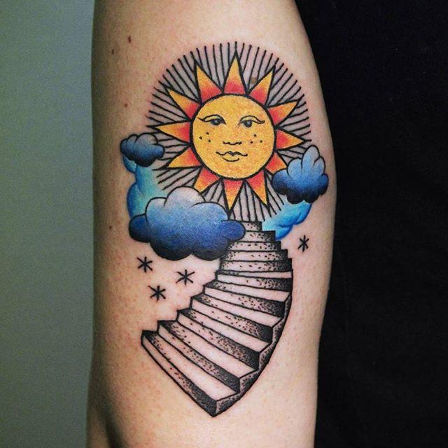 Sonne Tattoo 105