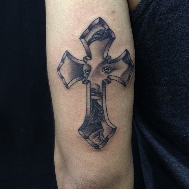 120 Tattoos von Ankh, Templern und dem Eisernen Kreuz