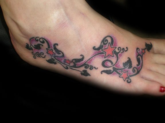 Bildergalerie mit 70 TattooMotive für den Fußrücken
