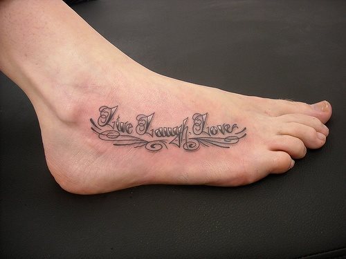 Bildergalerie mit 70 TattooMotive für den Fußrücken