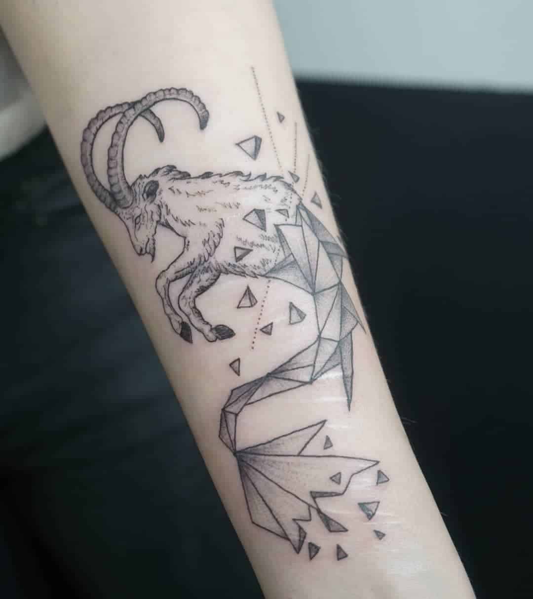 Steinbock Tattoo Klein