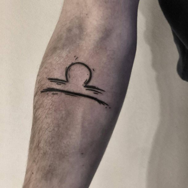 Sternzeichen Waage Tattoo Manner