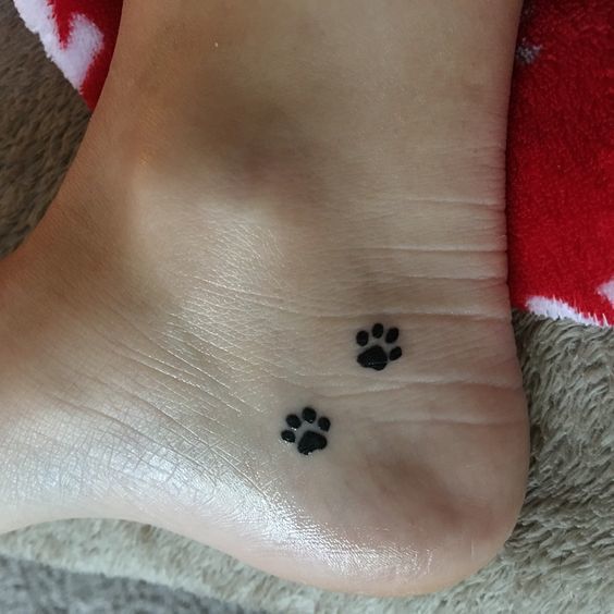 hondenpootjes tattoo 257
