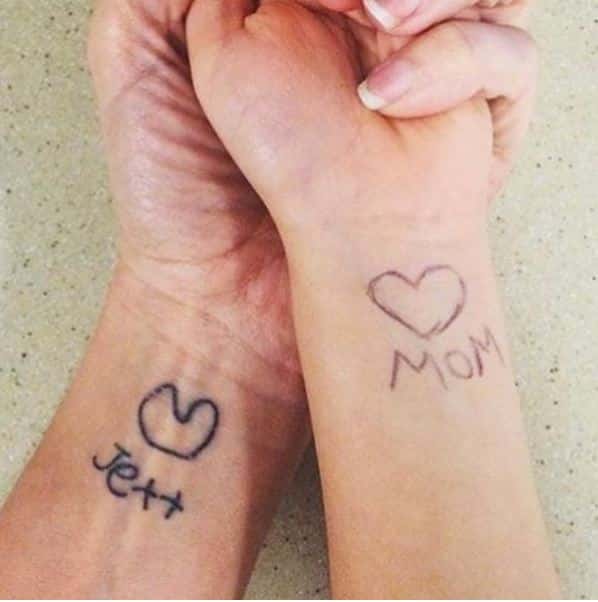 80 tatoeages die de liefde tussen moeder en kind laten zien